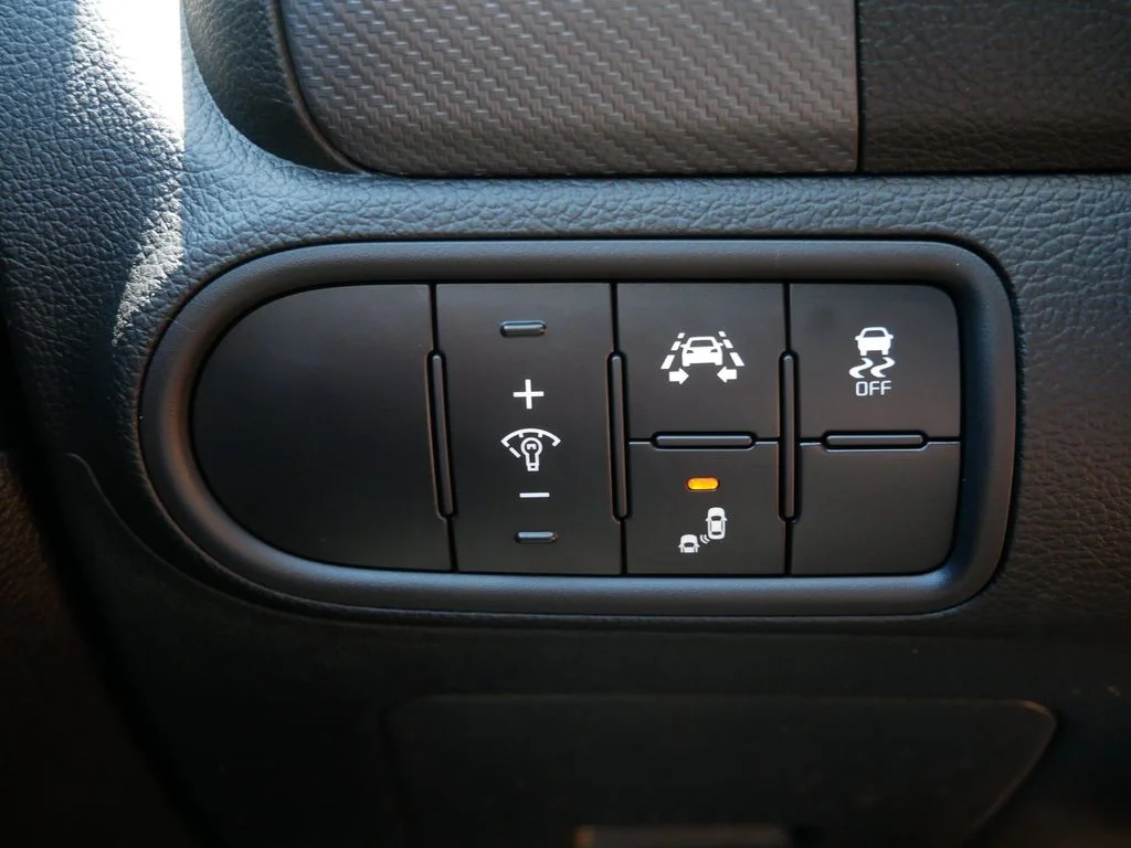 Certified Used 2018 Red Kia S image 17