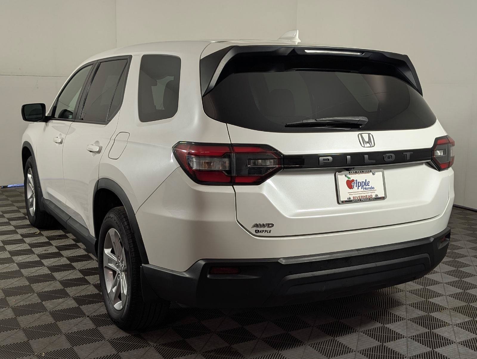 2023 Honda Pilot LX - Photo 34