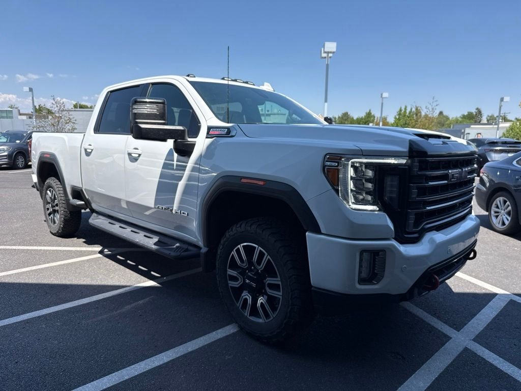 Used 2022 White GMC AT4 image 2