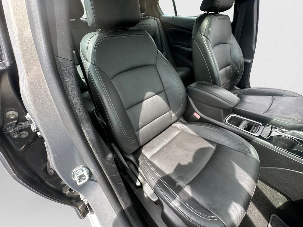 Used 2017 Gray Chevrolet Premier image 25