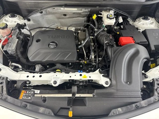 Used 2022 White Buick Preferred image 17
