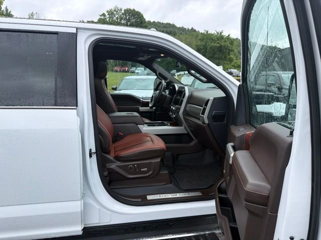 Used 2022 White Ford King Ranch image 41