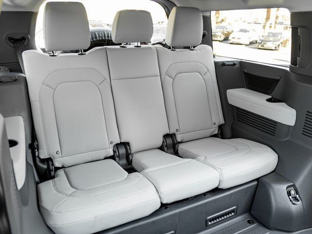 New 2025 Santorini Black Land Rover S image 27