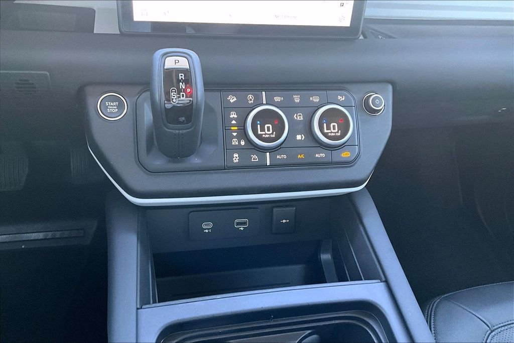 Used 2024 Santorini Black Metallic Land Rover S image 23