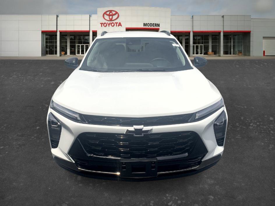 Used 2026 Summit White Chevrolet ACTIV image 2