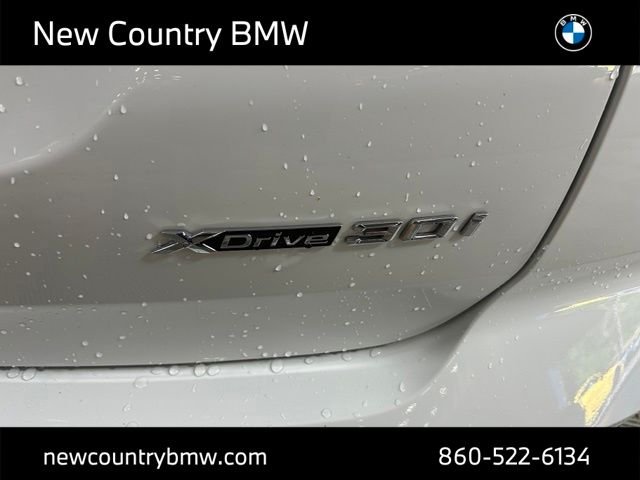 Used 2022 Alpine White BMW xDrive30i image 11