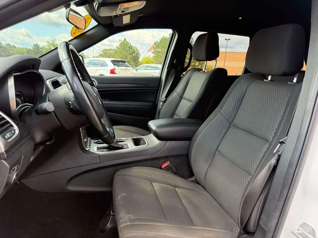 Used 2020 White Jeep Laredo E image 15