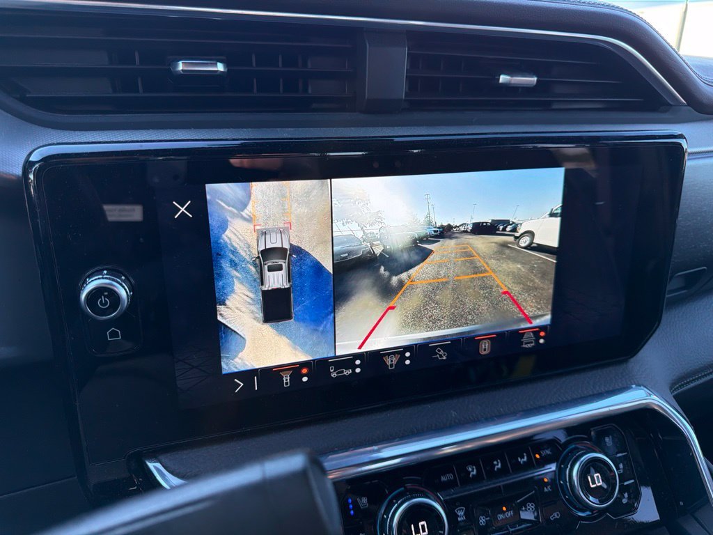 Used 2025 Silver GMC Denali image 22