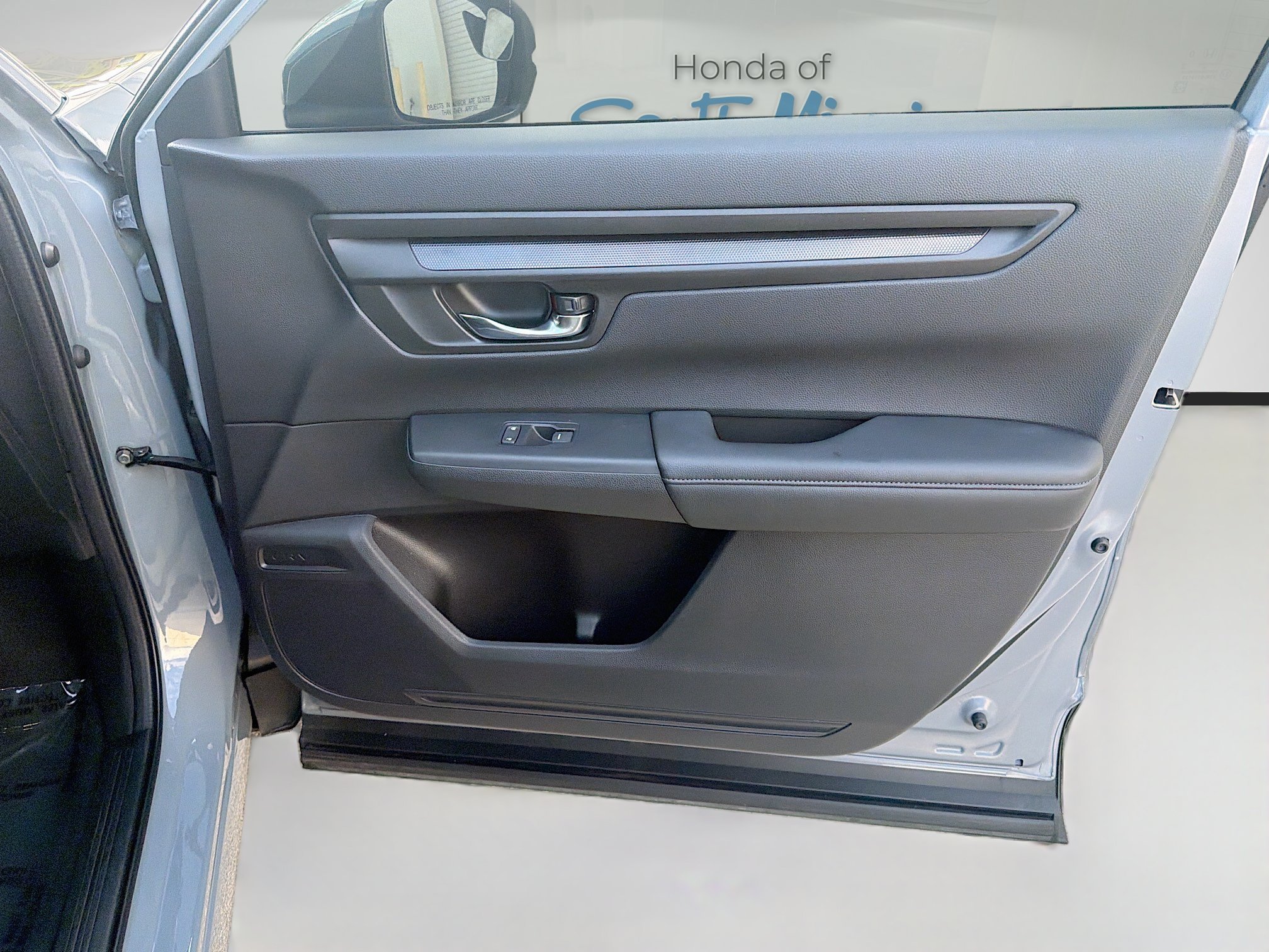 2025 Honda CR-V LX - Photo 29