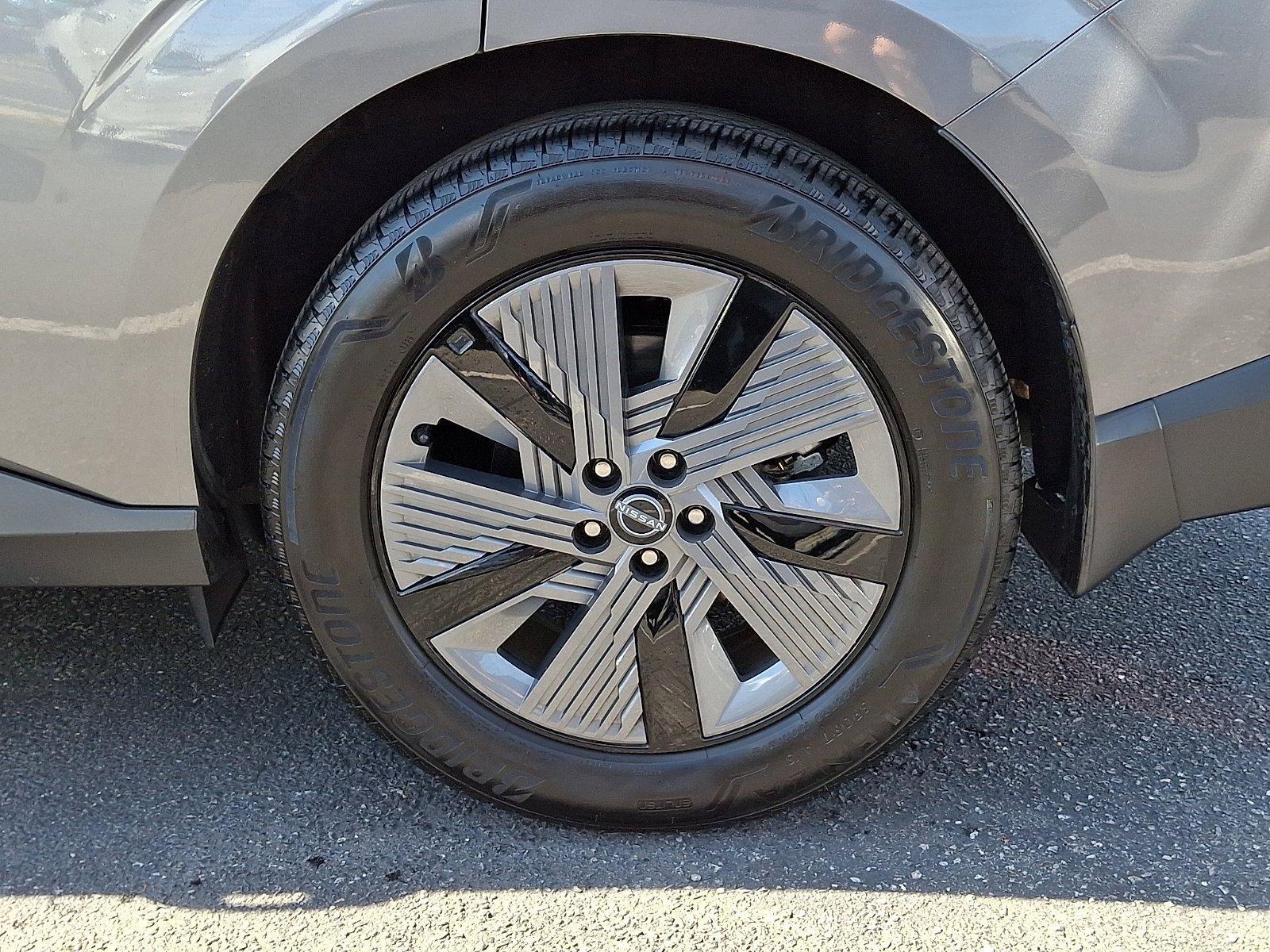 Used 2025 Gun Metallic Nissan SL image 8