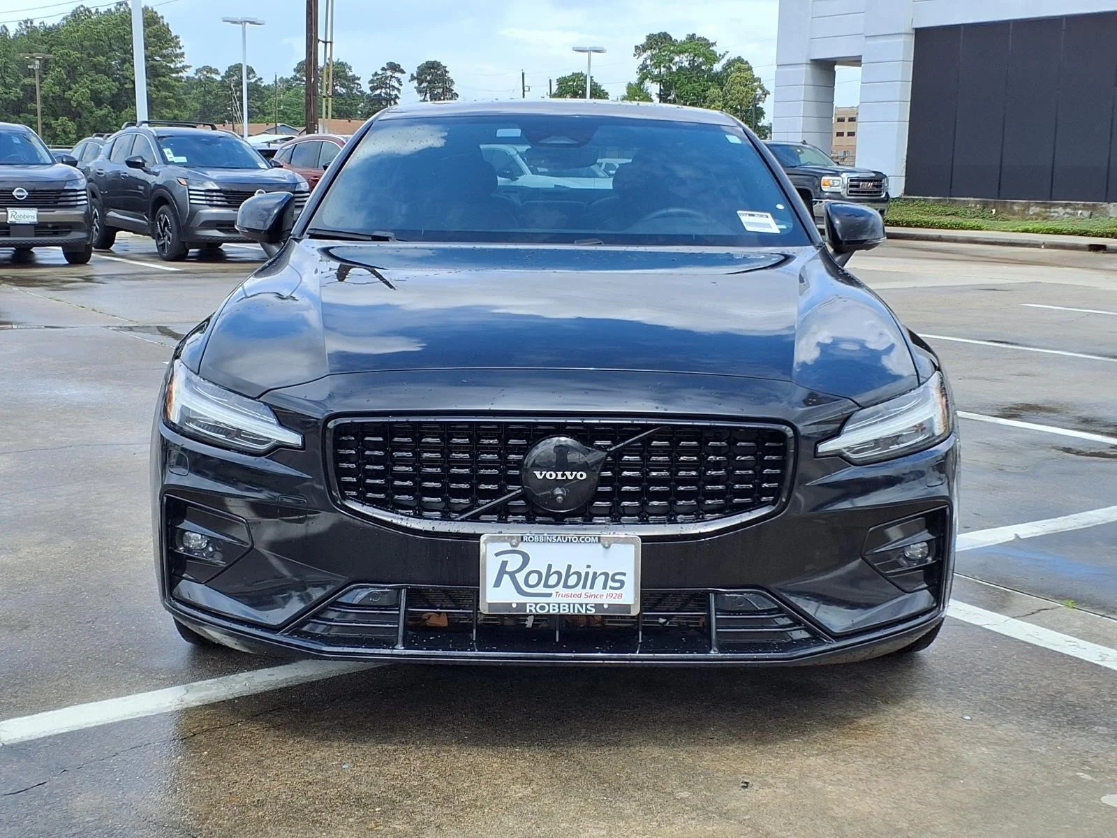 2024 Volvo S60 Plus Black Edition - 4