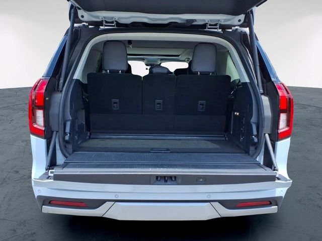 Used 2025 Silver Ford Platinum image 11