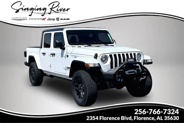 2021 Jeep Gladiator Sport S's photo