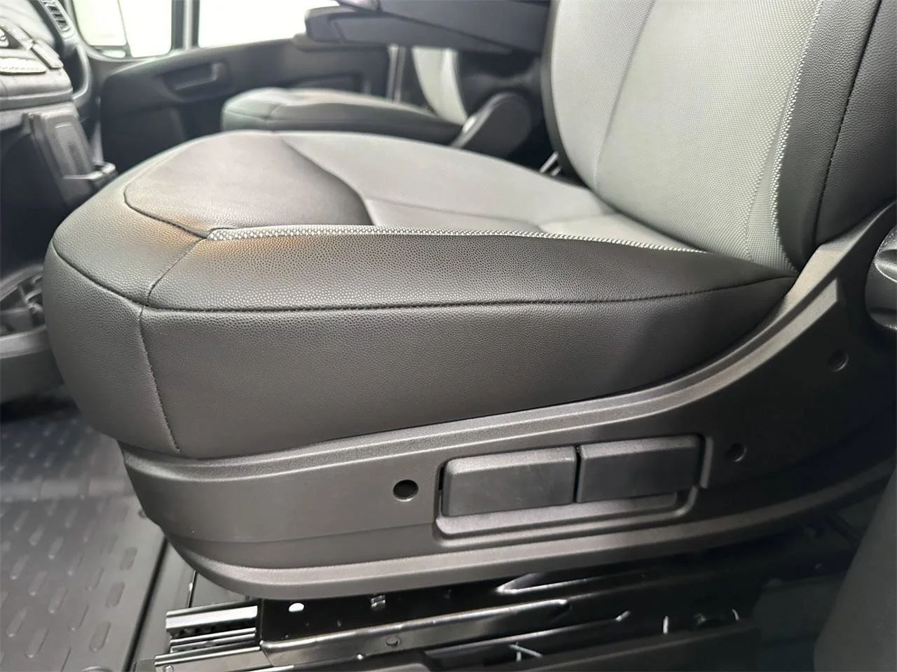 Used 2024 White Ram Low Roof image 15