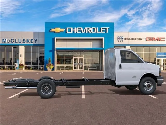New 2026 White GMC Work Van image 5