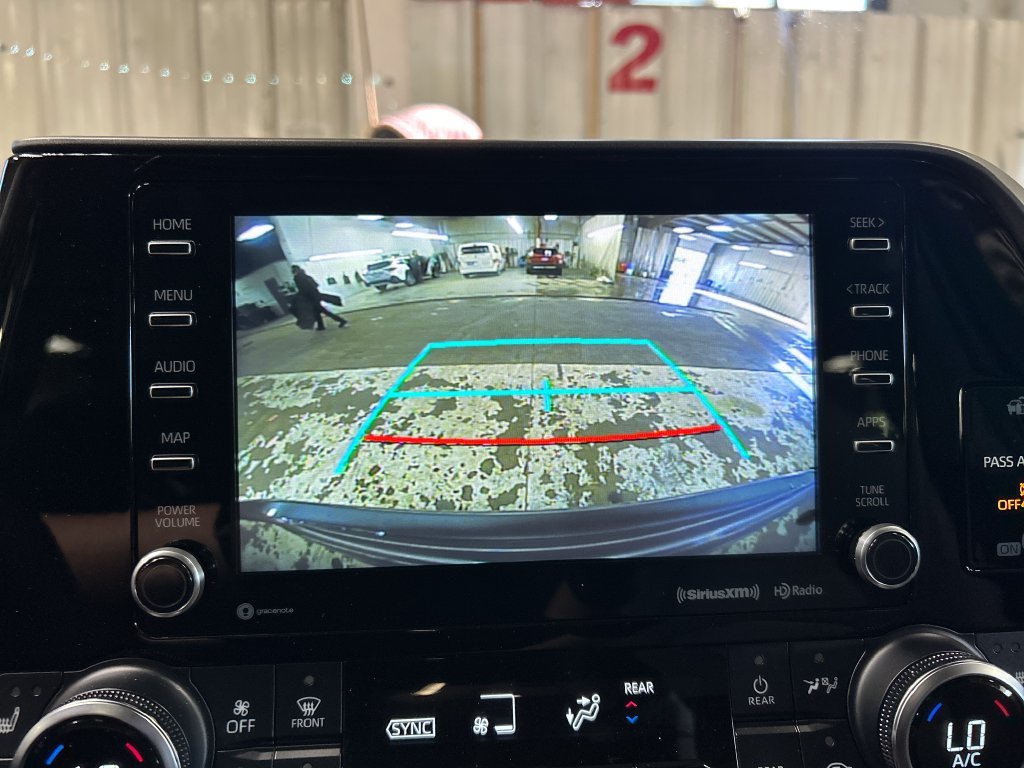 Used 2021  Toyota XLE image 26