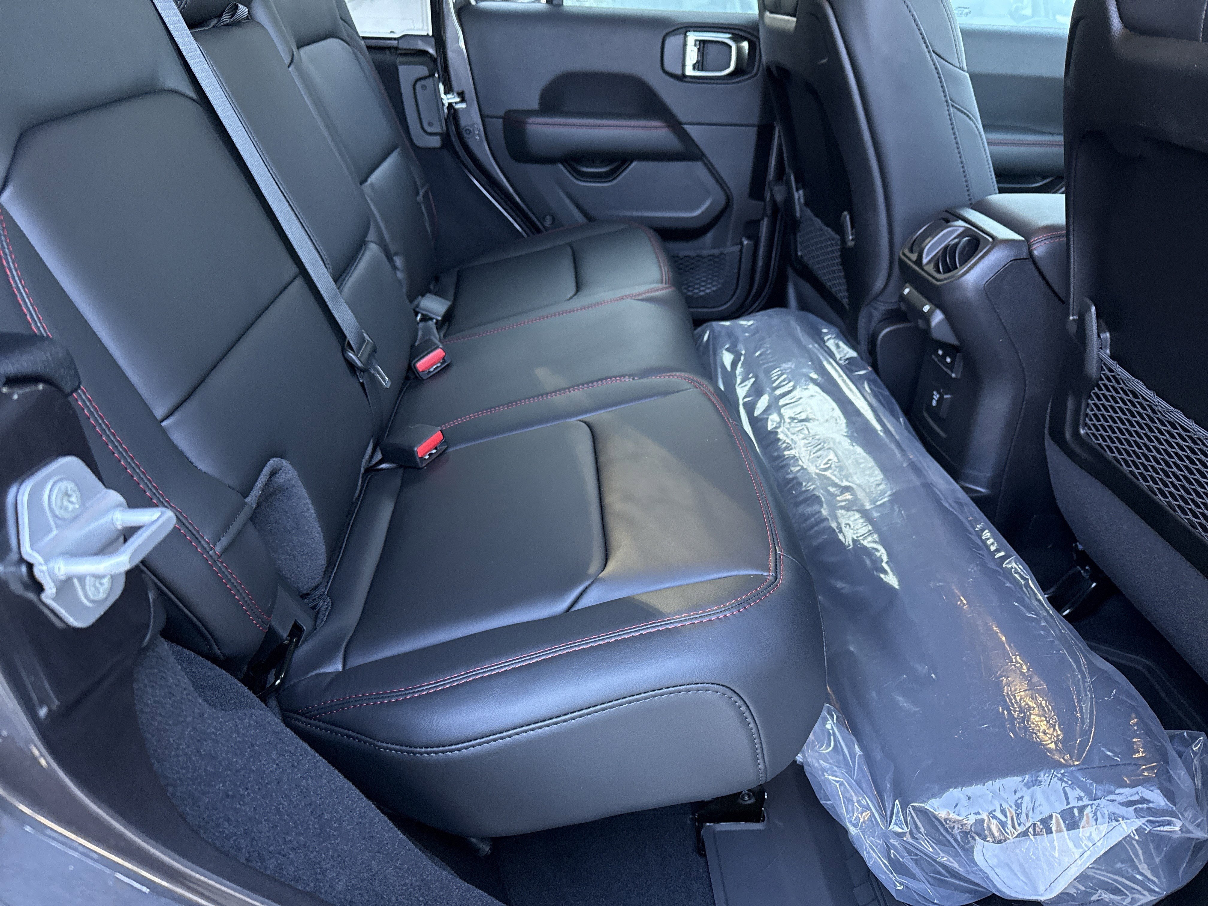 New 2026 Granite Crystal Metallic Clearcoat Jeep  image 18