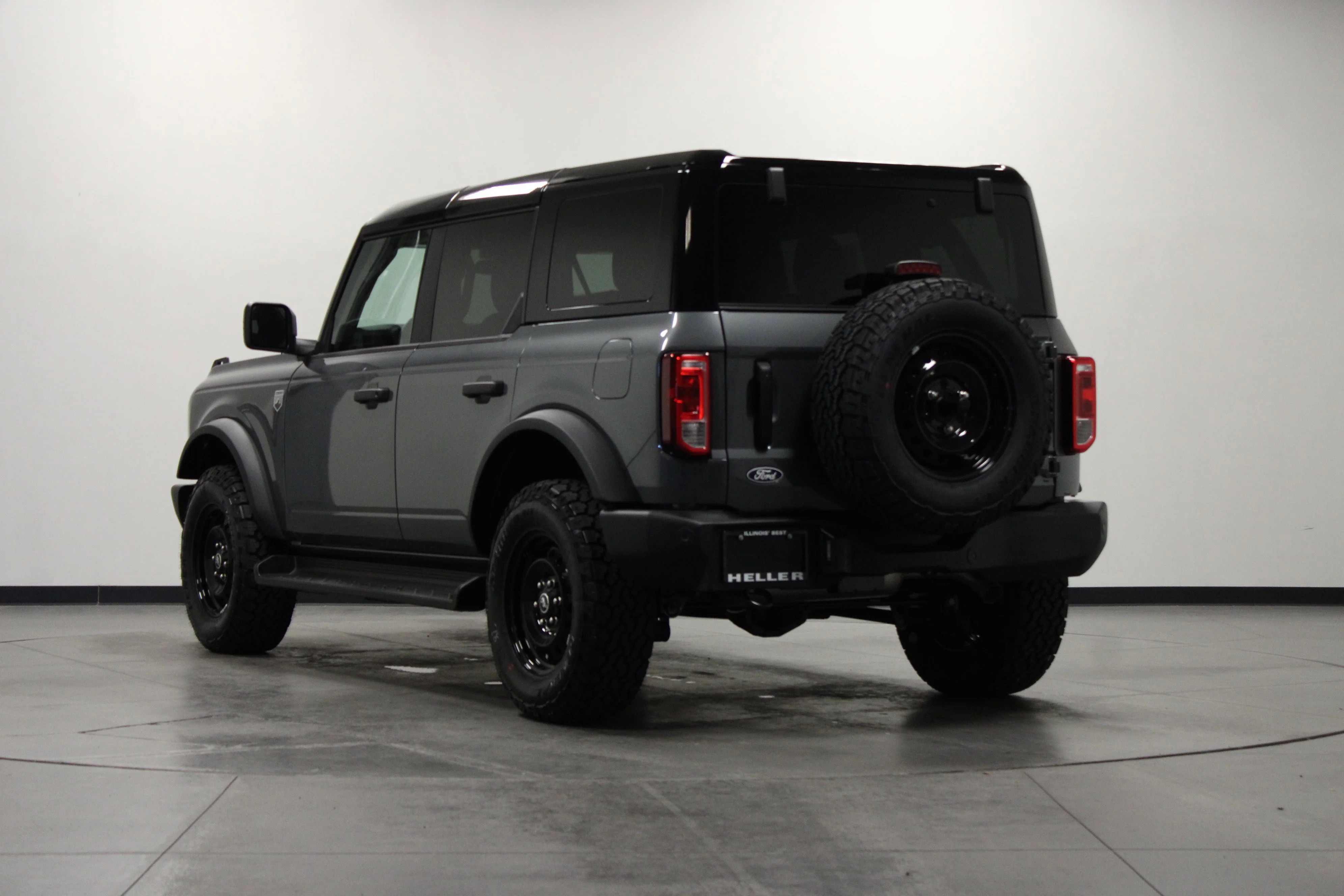 New 2026 Carbonized Gray Metallic Ford Big Bend® image 6
