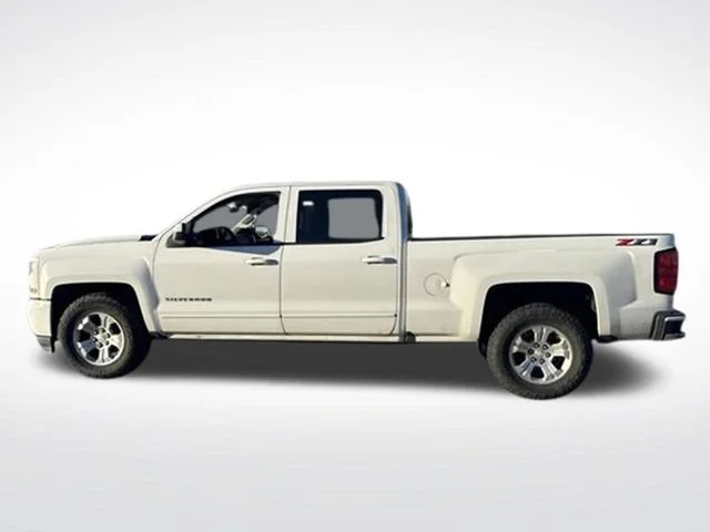 Used 2018 White Chevrolet LT image 8