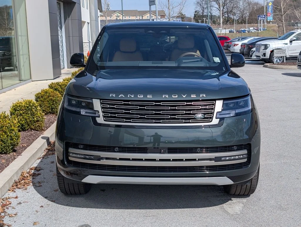 New 2026 Belgravia Green Land Rover SE image 11