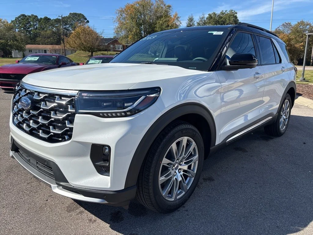 New 2026 White Ford Platinum image 4