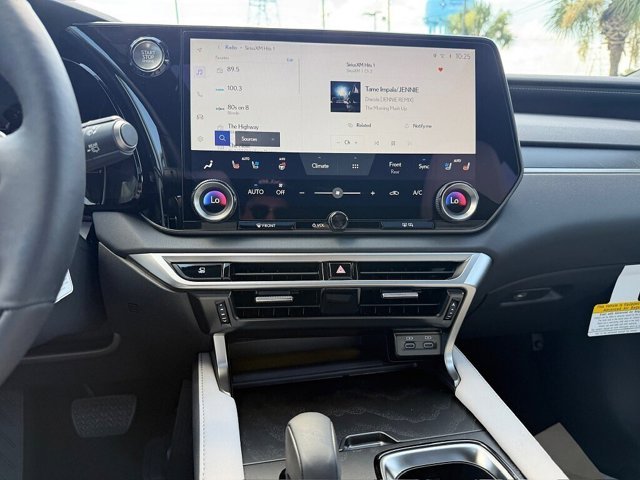 New 2026 Eminent White Pearl Lexus PREMIUM PLUS image 21