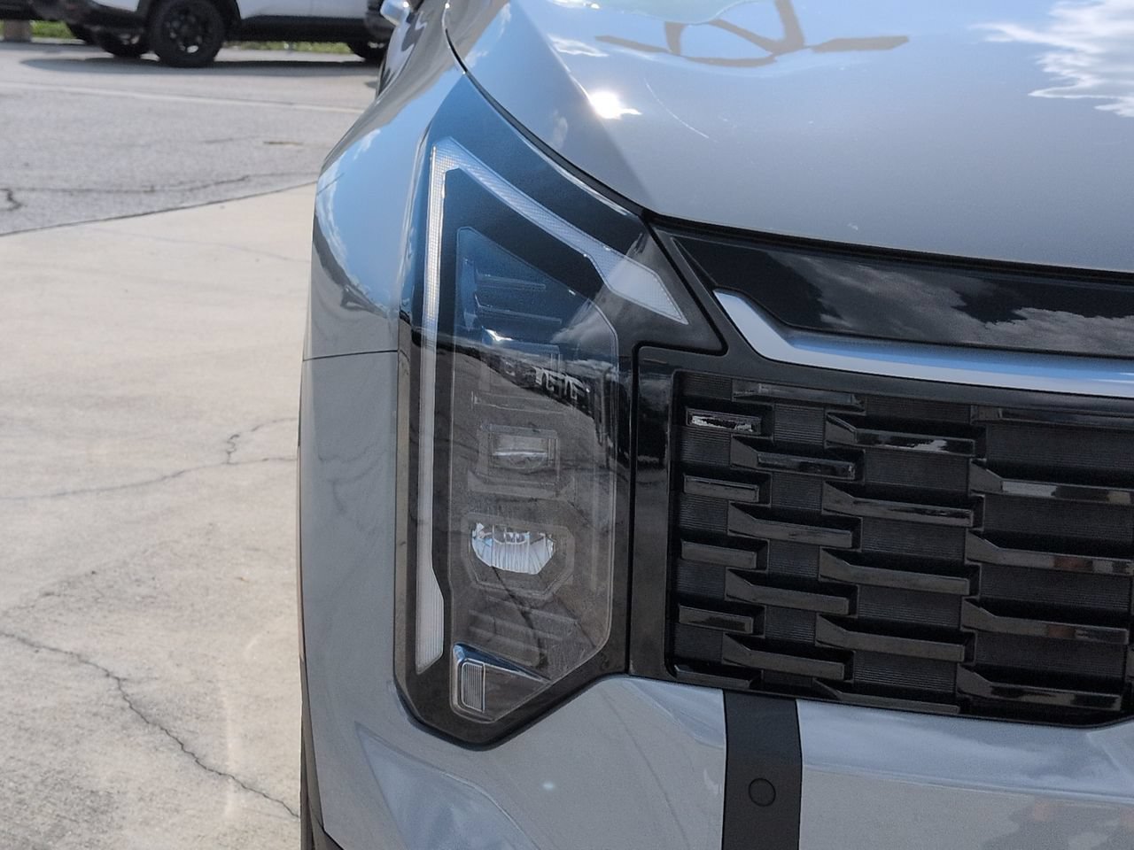 New 2027 Wolf Gray Kia EX image 10