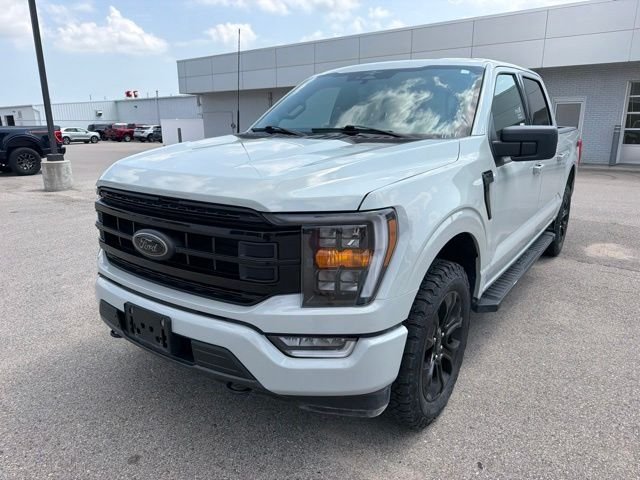 Used 2023  Ford XLT image 3