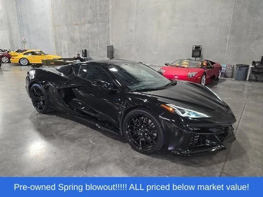 Used 2025 Black Chevrolet Z06 image 3