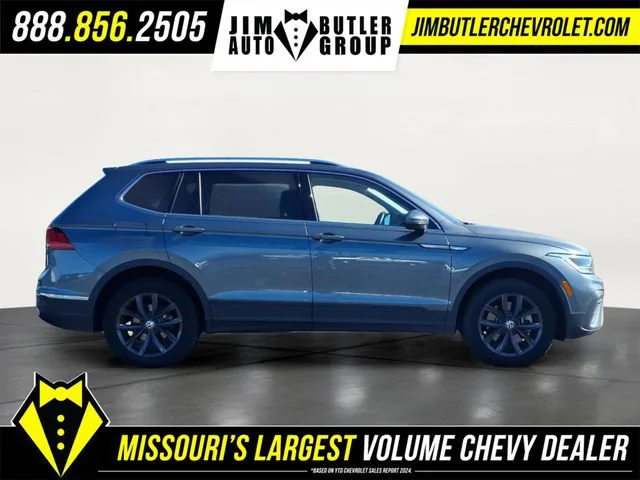 Used 2024  Volkswagen SE image 4