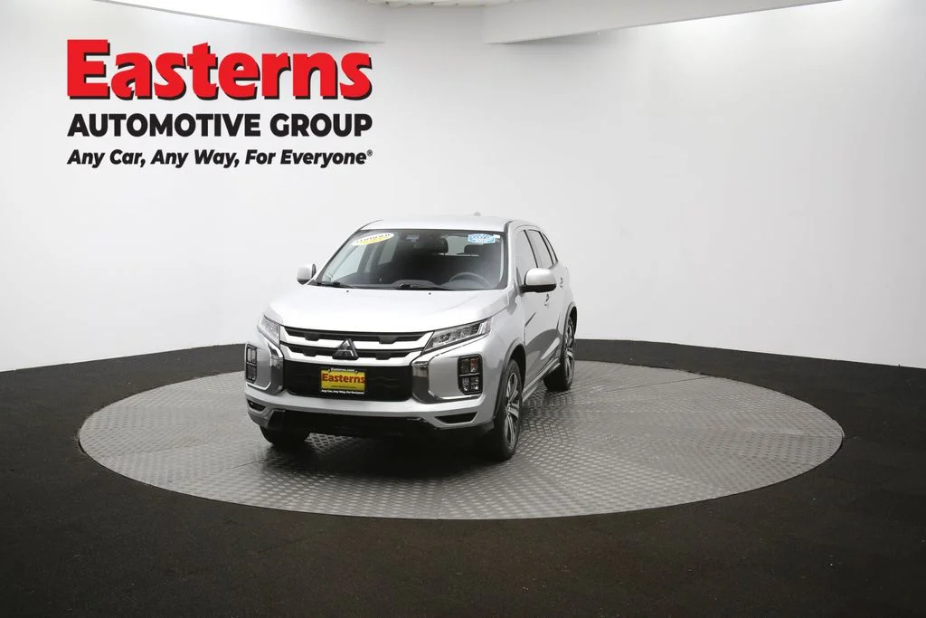 Used 2023 Silver Mitsubishi 2.0 ES image 51