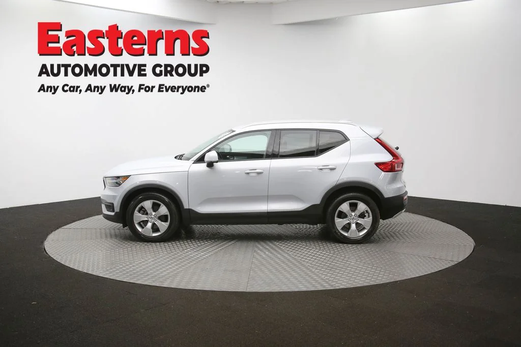 Used 2021 Silver Volvo Momentum image 59