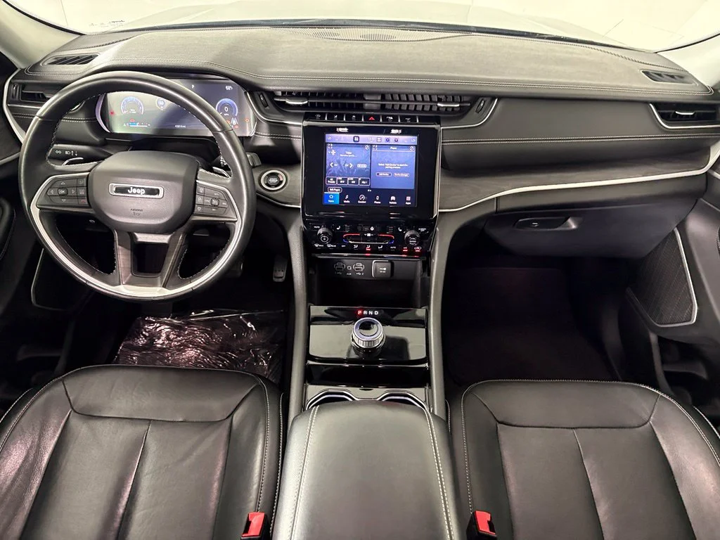 Used 2022 Black Jeep Limited image 32