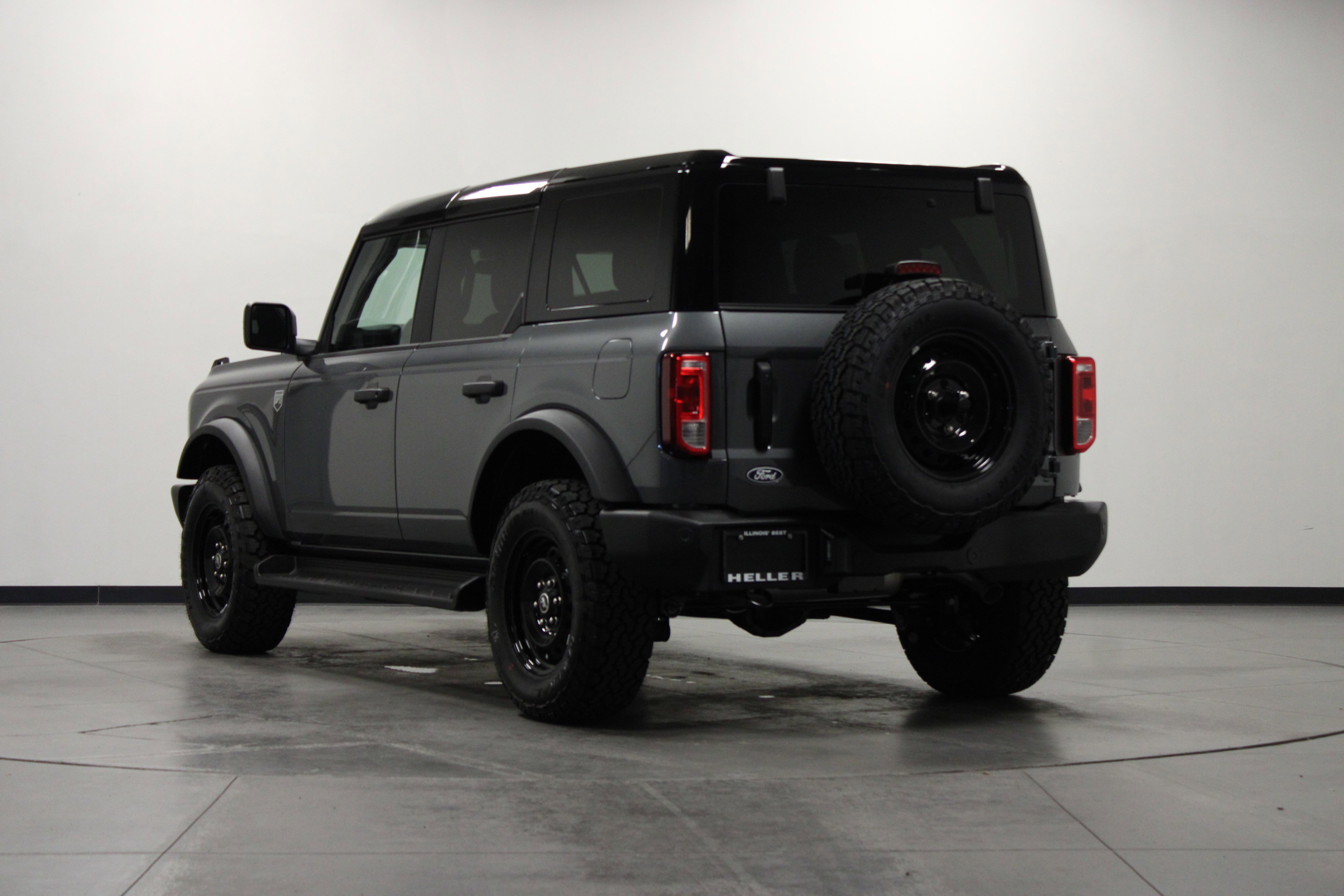 New 2026 Carbonized Gray Metallic Ford Big Bend image 6