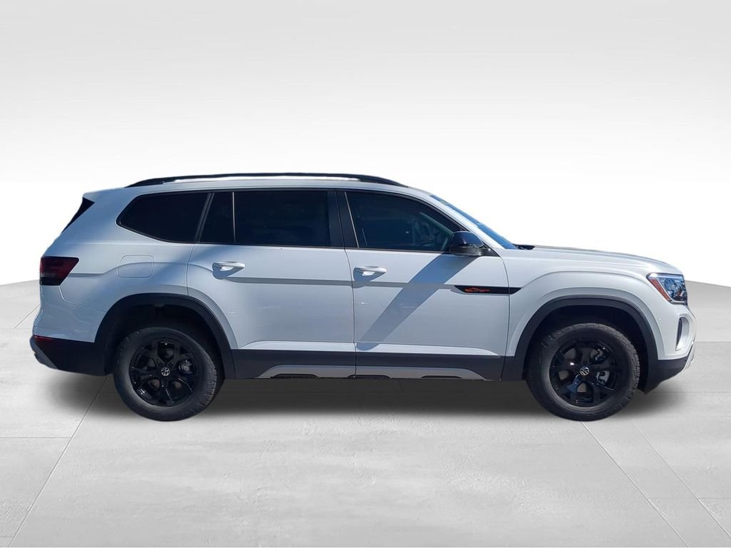 New 2026 White/off-white Volkswagen Peak Edition image 3