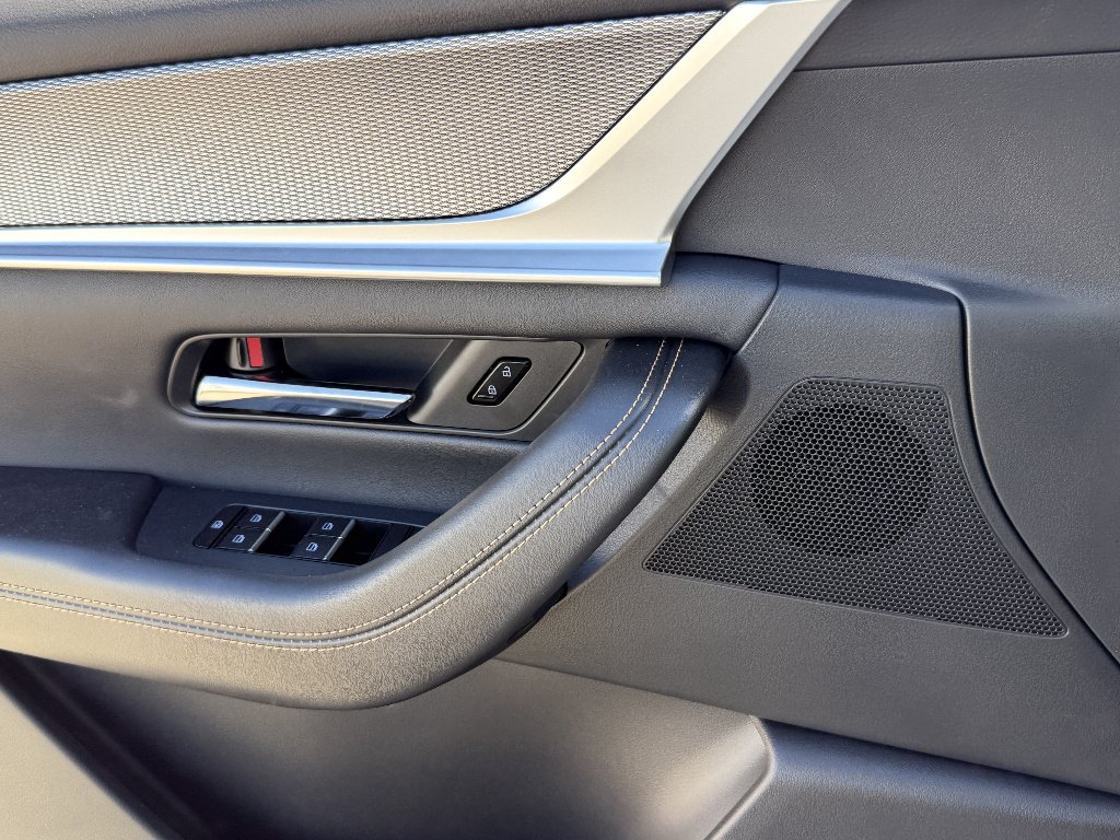 2025 Mazda CX-90 Preferred Package - Photo 20