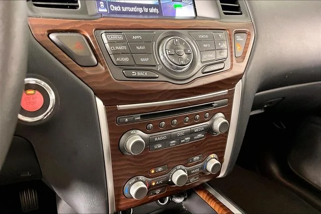Used 2017 Gray Nissan Platinum image 14