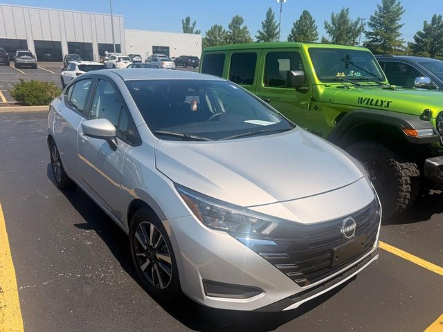 2025 Nissan Versa SV CVT