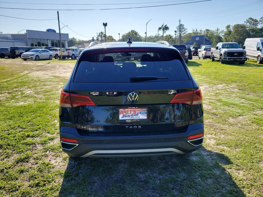Used 2024 Deep Black Pearl Effect Volkswagen 1.5T SE image 9