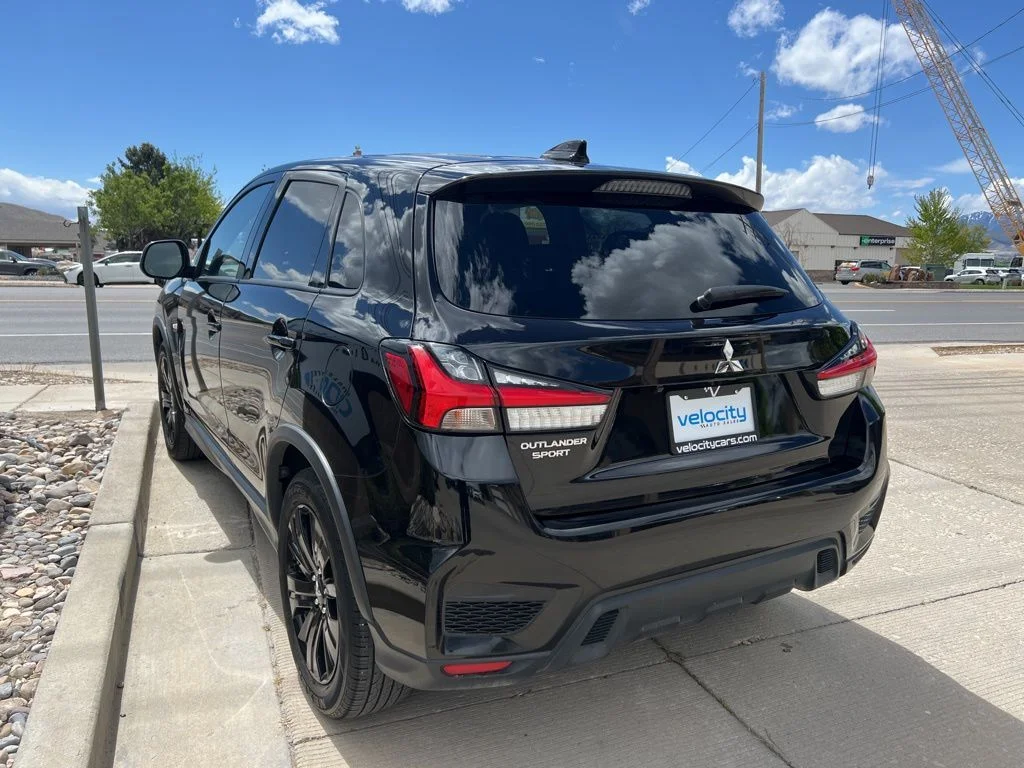 Used 2025 Gray Mitsubishi 2.0 ES image 4