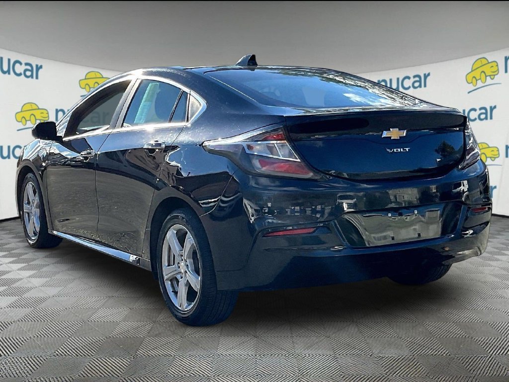 Used 2018 Black Chevrolet LT image 4