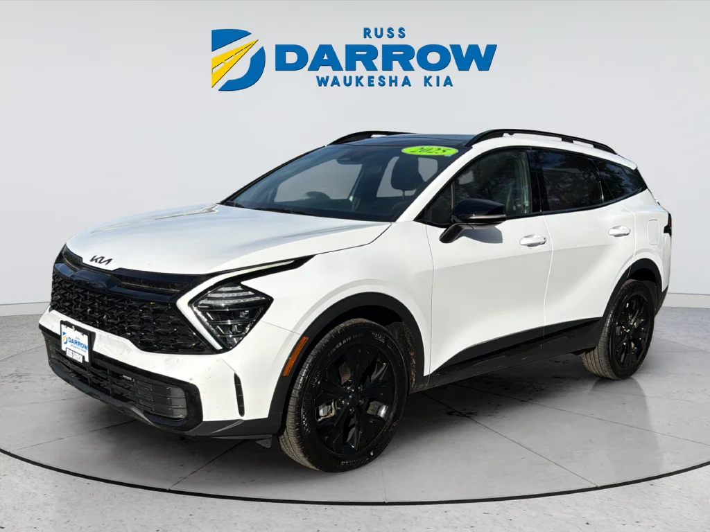 Used 2025 White Kia X-Line image 1