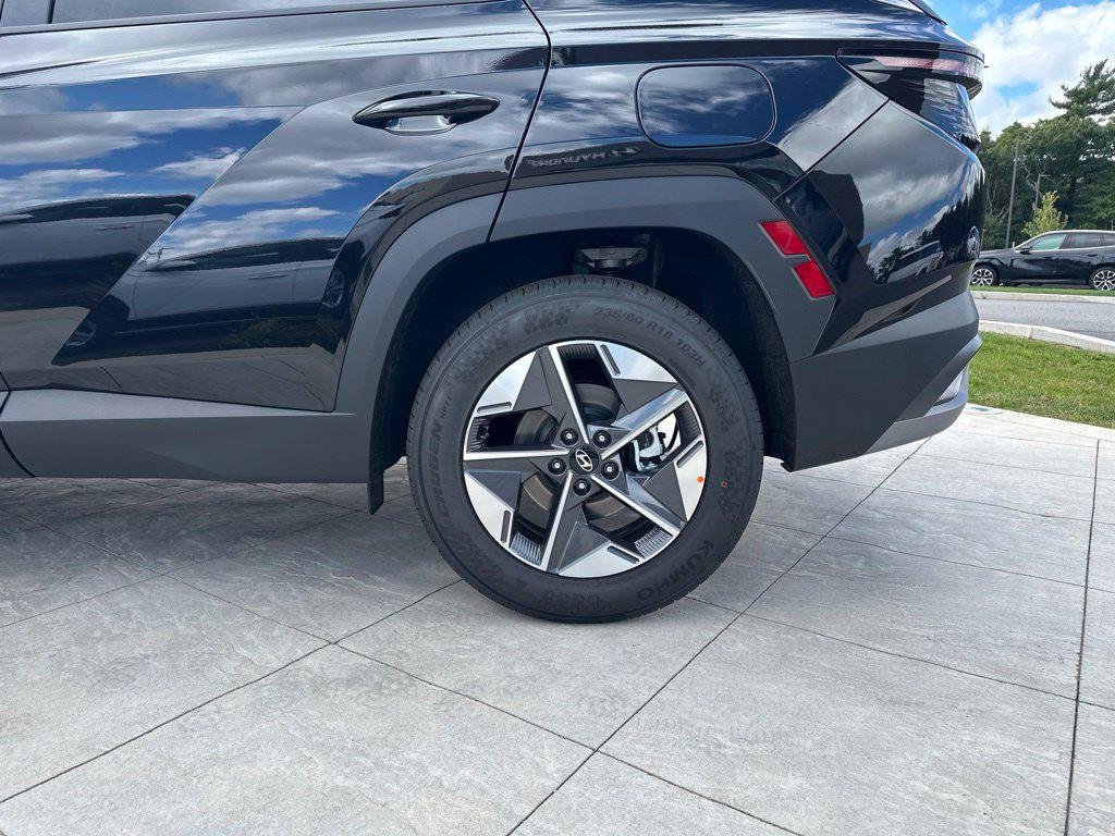 New 2026 Black Hyundai SEL Premium AWD image 8