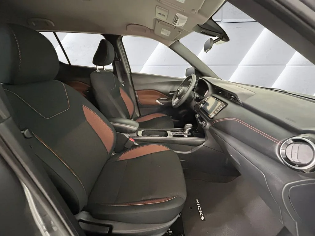 Used 2024 Gray Nissan SR image 13
