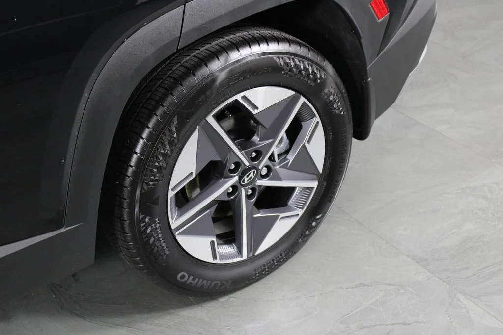 Used 2026 Black Hyundai SEL image 13