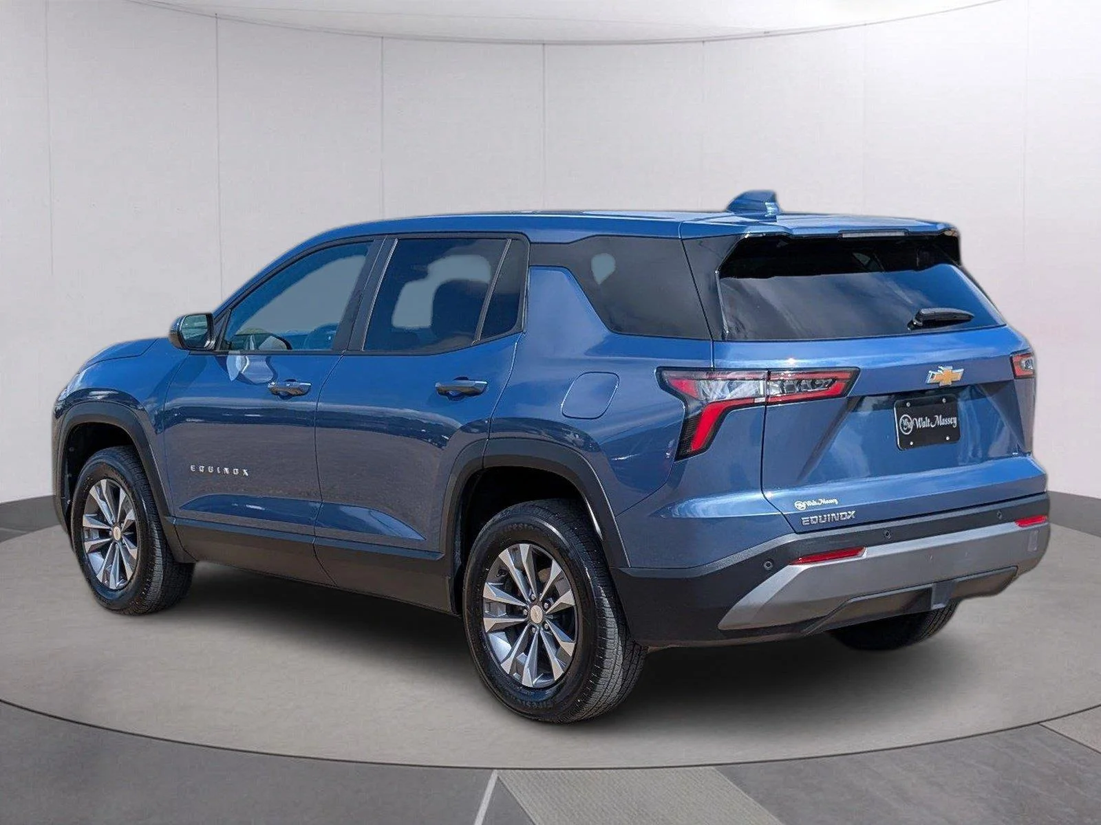 Used 2026 Lakeshore Blue Metallic Chevrolet LT image 3