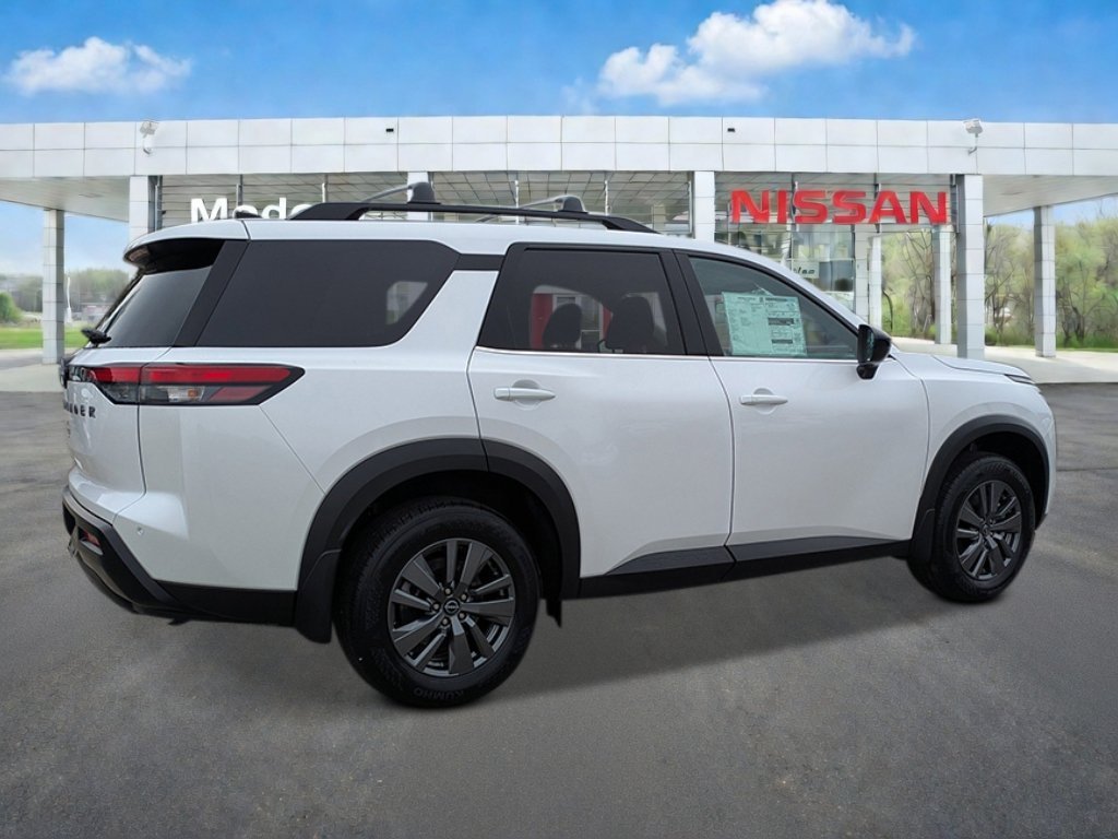 New 2026 Everest White Pearl Tricoat Nissan SV image 5