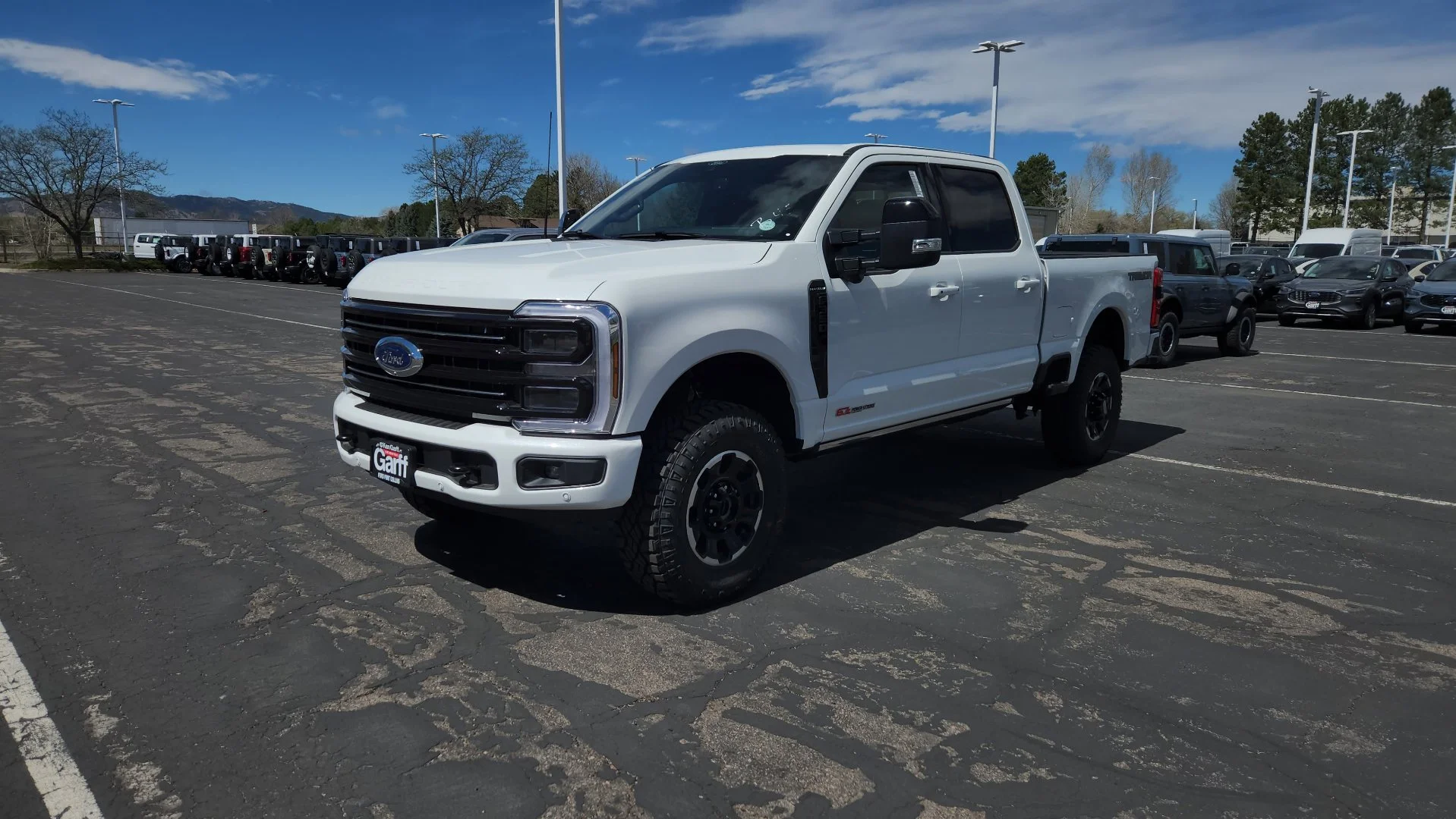 New 2026 Star White Metallic Tri-Coat Ford Platinum image 2