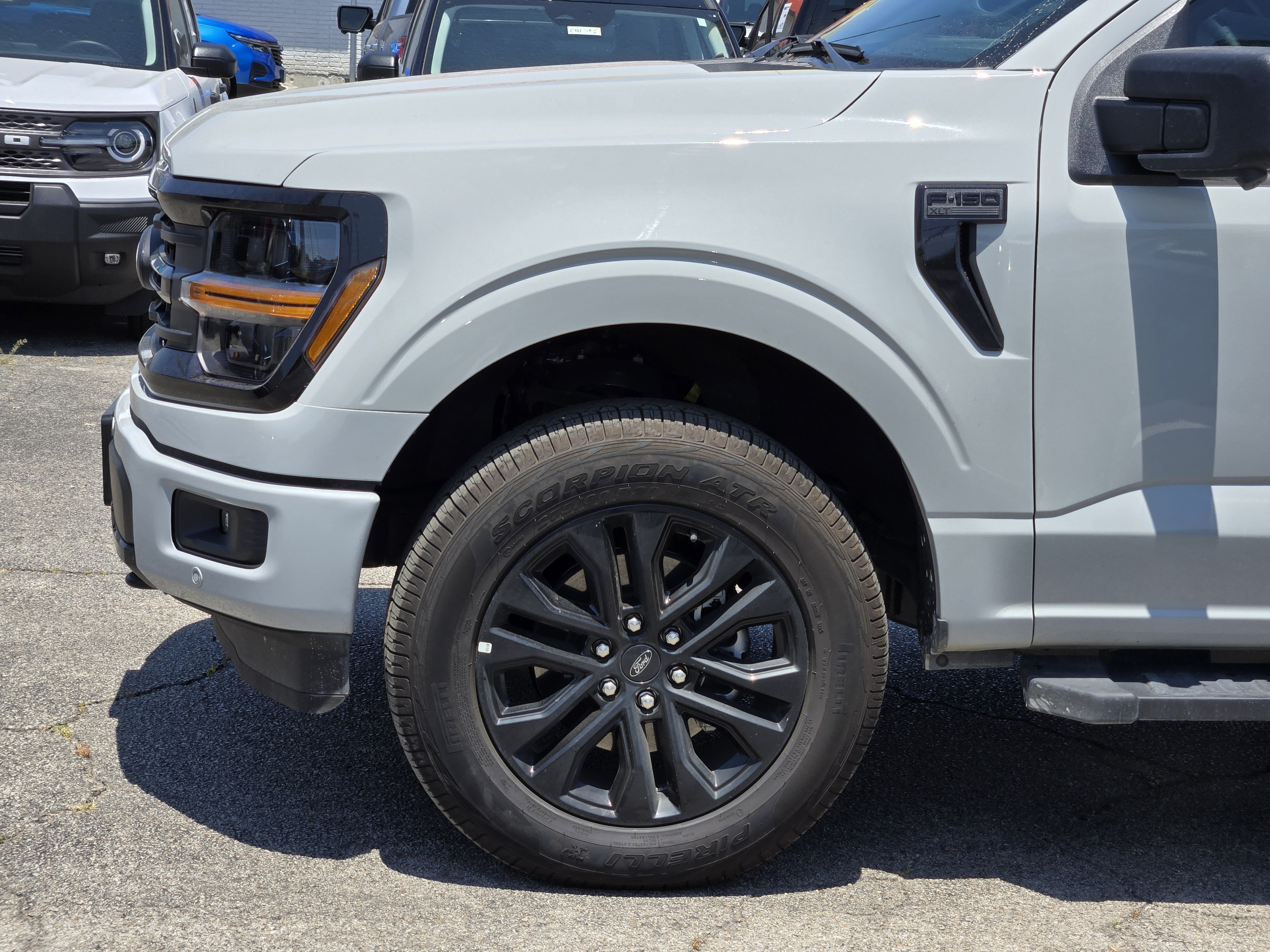 New 2026 Avalanche Ford XLT image 6