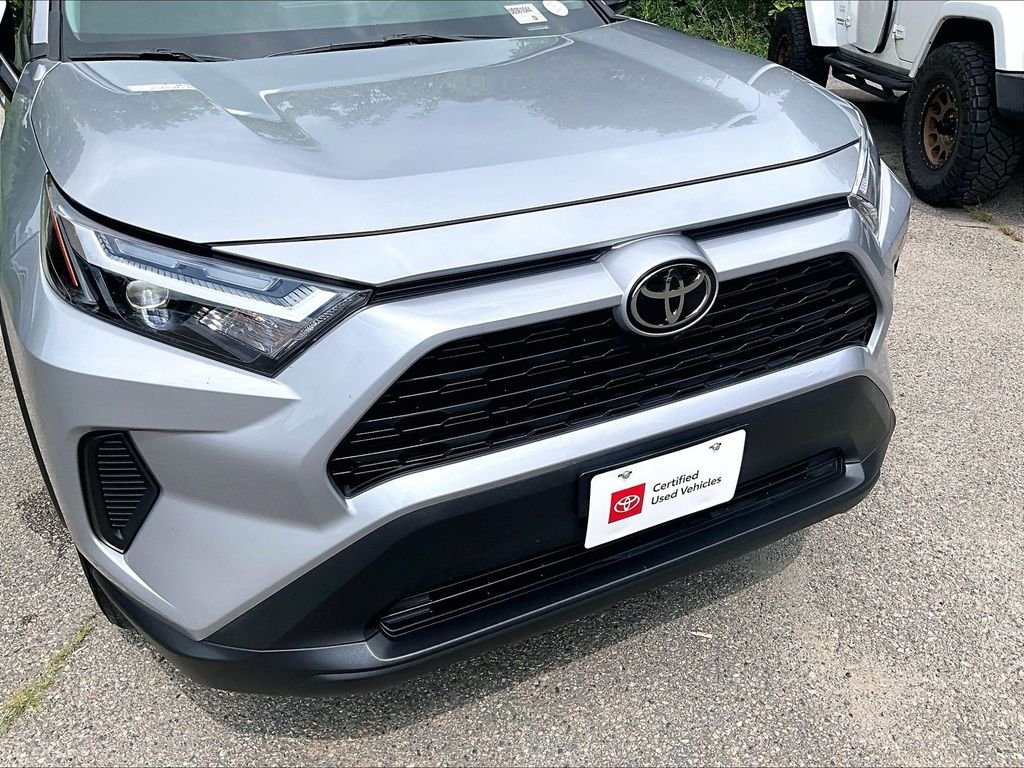 Certified Used 2025 Silver Toyota XLE image 28